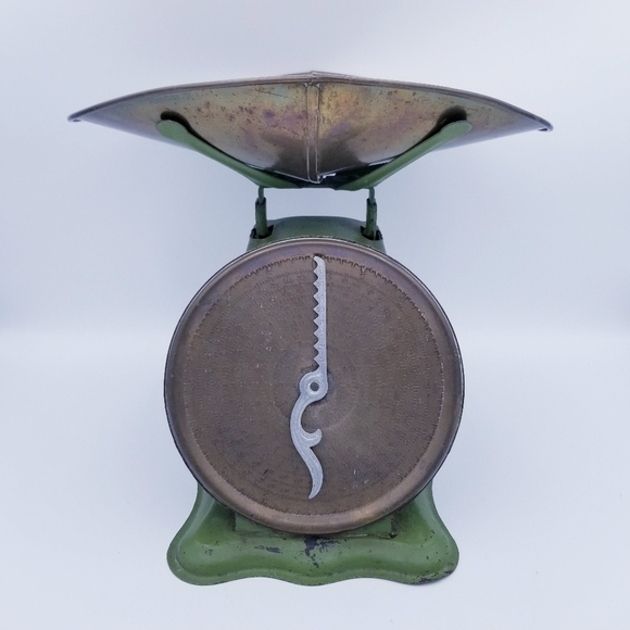 Vintage Style Green Scale - Picture 1 of 16